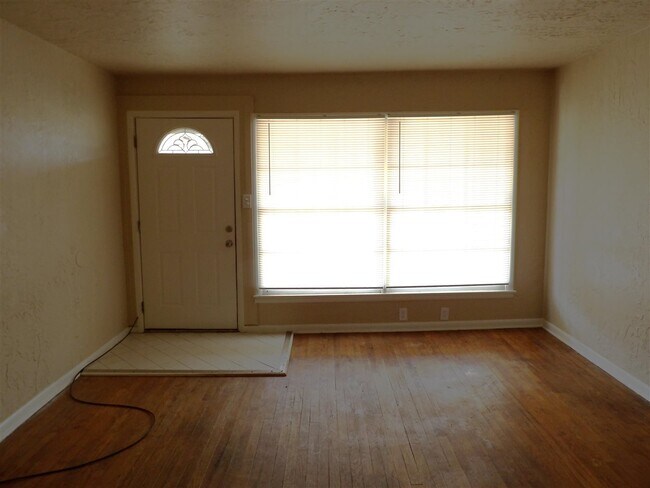 Foto del edificio - 2511 NW 14th St