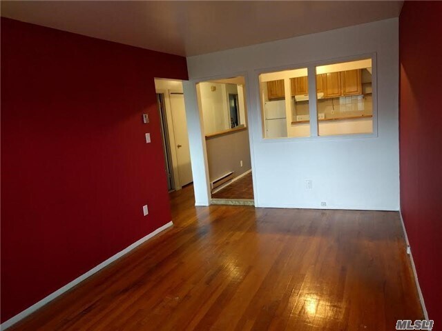 Foto del edificio - 210-28-210-23 23rd Ave