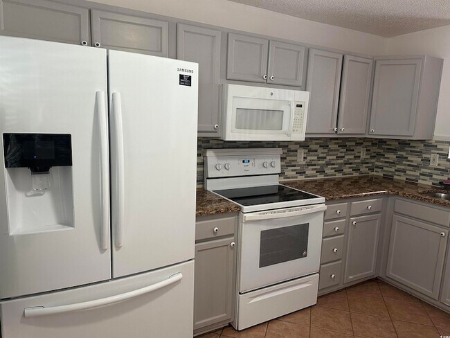 Foto del edificio - 3529 Evergreen Way