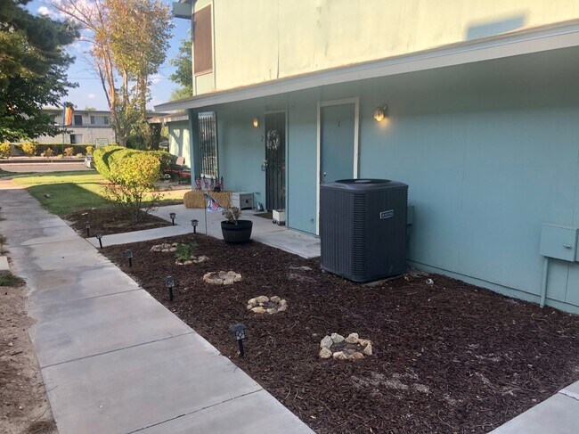 Front Entry - 1401 Elizabeth Ave