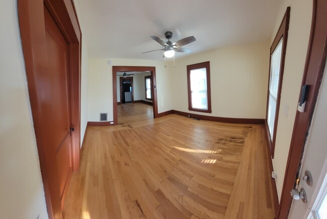 Building Photo - 402 Hartwell Ave