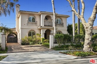 Building Photo - 349 S La Peer Dr