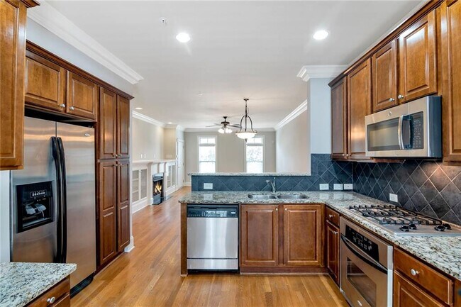 Building Photo - 813 Perennial Dr