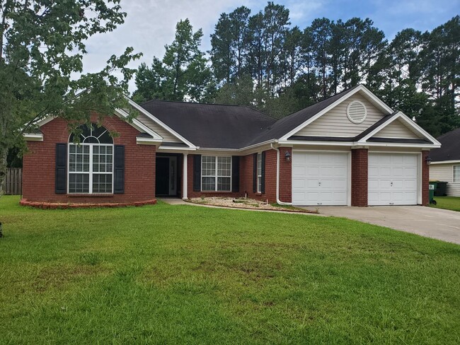 Building Photo - 4 Bedroom with fenced in backyard in the P...