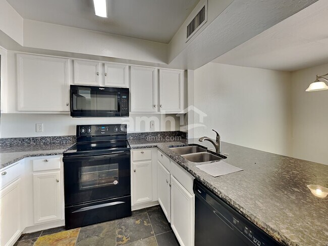 Foto del edificio - 14228 N 23rd St