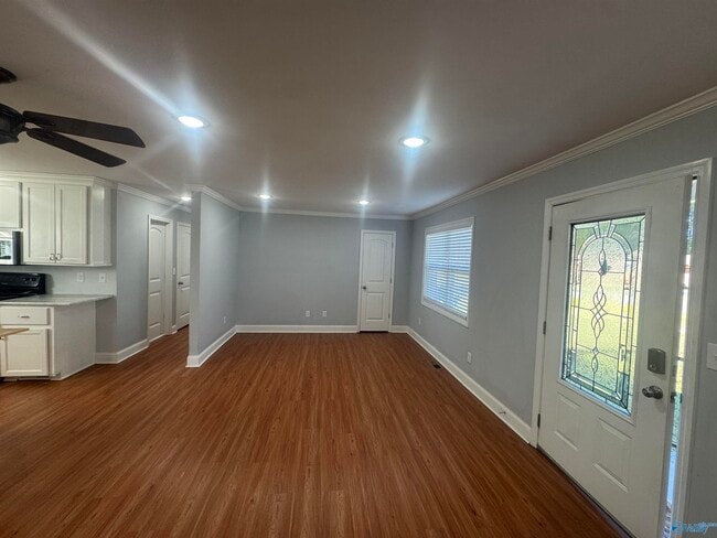 Building Photo - 186 Jones Cir