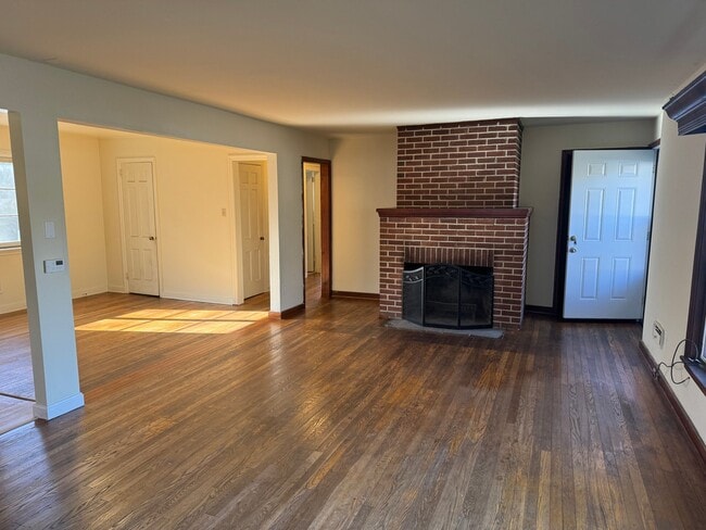 Building Photo - 930 N Atherton St