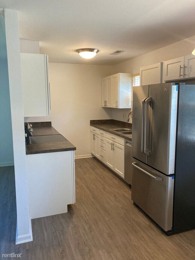 Building Photo - 2 br, 1.5 bath House - 1611 Townwood Court