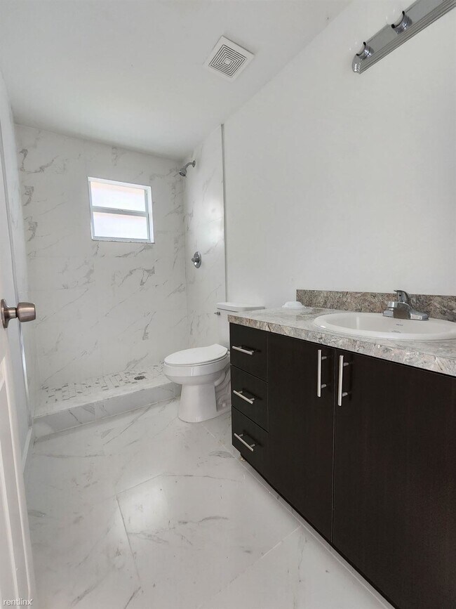 Foto del edificio - 4 br, 2 bath House - 15727 NW 39th Ct