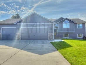 Building Photo - 15206 N Wilson Ct