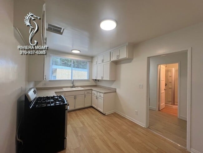 Foto del edificio - 3 BEd 1.75 Bath House in South Redondo Beach.