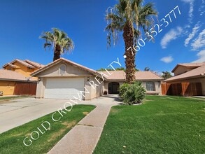 Building Photo - 2402 Lenrey Ave