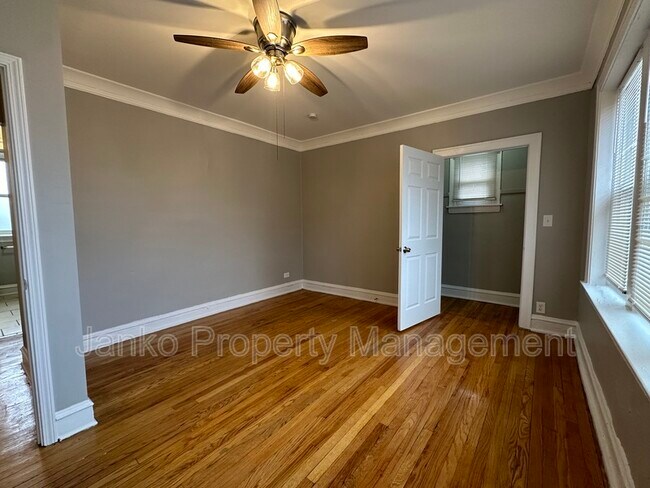 Foto del edificio - 625 E 80th St