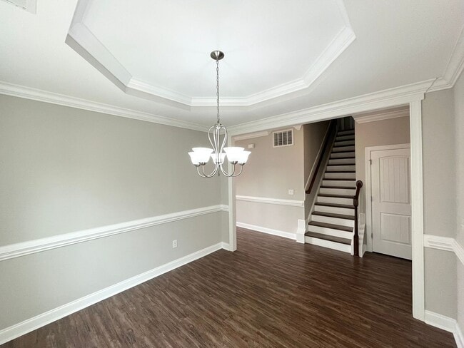 Foto del edificio - Fantastic 4BD, 2.5BA Home Near Downtown Fuquay-Varina with HOA Amenities, bonus office and 2-Car ...