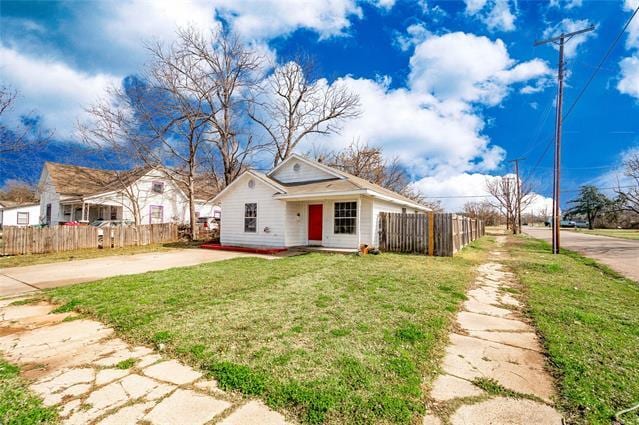 Building Photo - 701 E College St