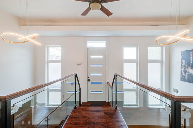 Foto del edificio - 2601 E Hagert St