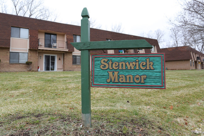 Building Photo - Stenwick Manor