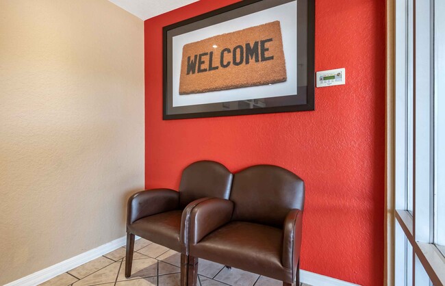 Lobby and Guest Check-in - Furnished Studio - Altamonte Springs