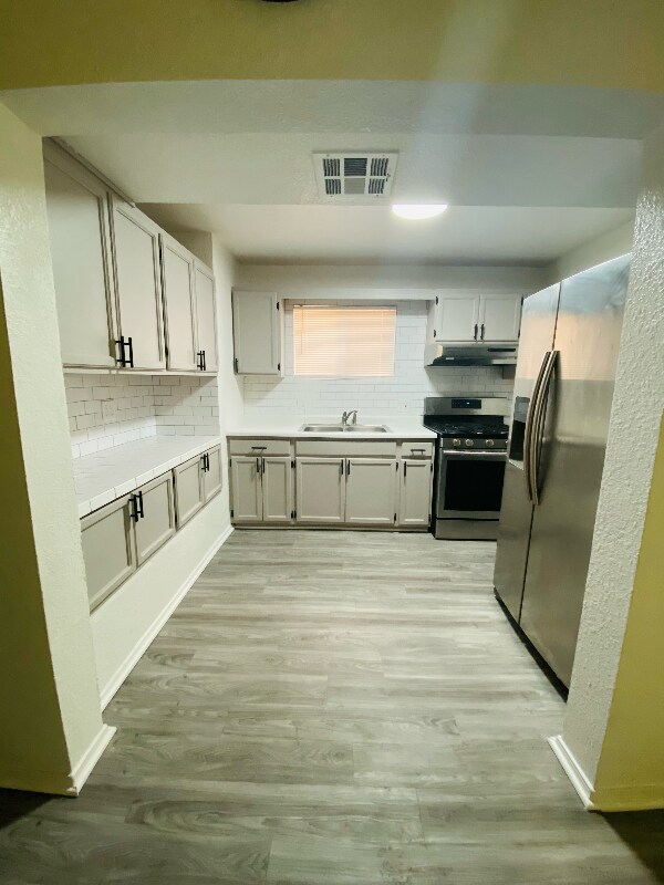 Building Photo - 11055 Breeze Ct