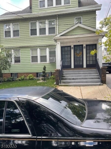Foto del edificio - 96 Goldsmith Ave