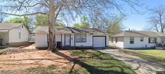 Building Photo - 1008 Locust Dr