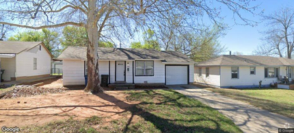 Building Photo - 1008 Locust Dr