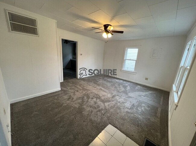 Building Photo - 5134 Miller St, Indianapolis, IN 46241