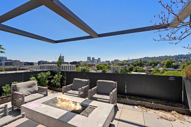 Foto del edificio - 1315 NW 19th Ave