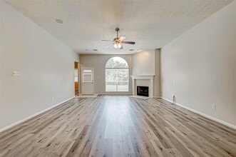 Building Photo - 23767 River Pl Dr
