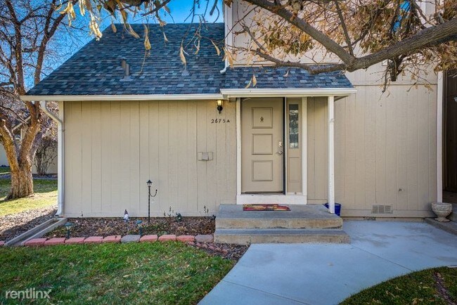 Building Photo - 2675 S Xanadu Way