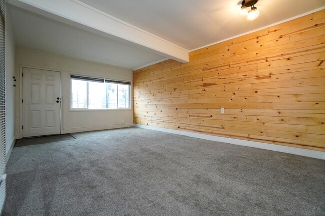 Building Photo - 4203 W Kootenai St