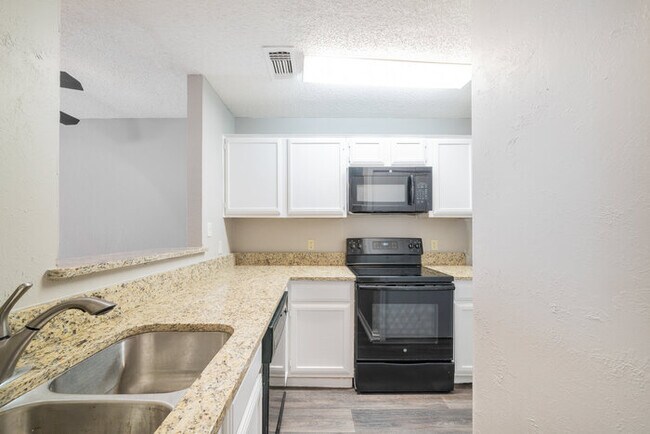 Foto del edificio - Wyngate Townhomes 3923D