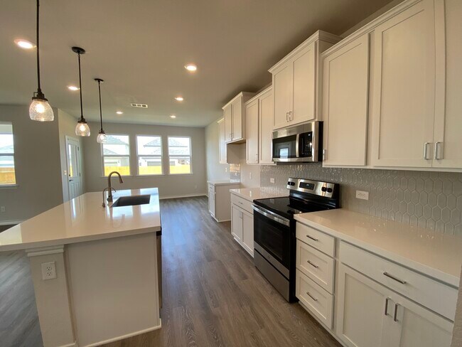 Foto del edificio - 308 Breccia Trl