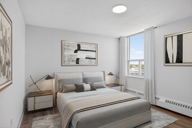 Building Photo - 77 Davisville
