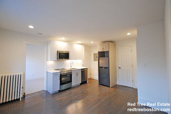 Photo - 225 Newbury St. Unit 4R Apartment