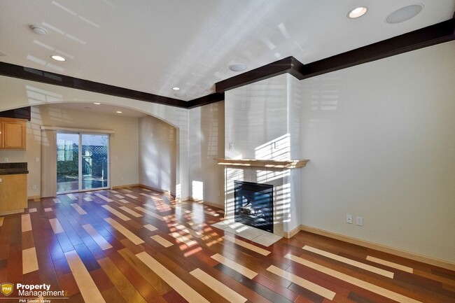 Building Photo - 5589 Cedar Garden Court