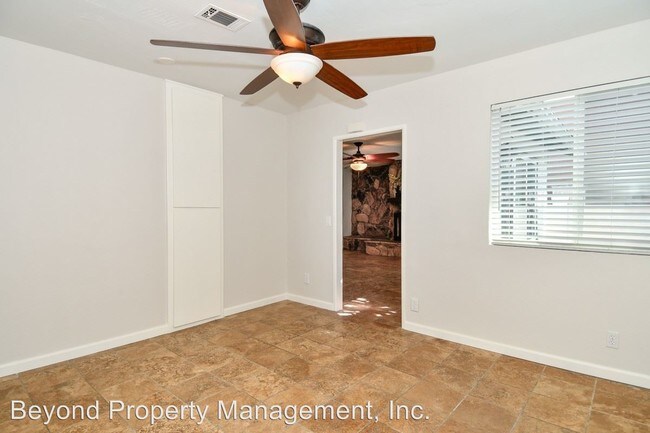 Building Photo - 4 br, 2 bath House - 1924 Rees Rd.