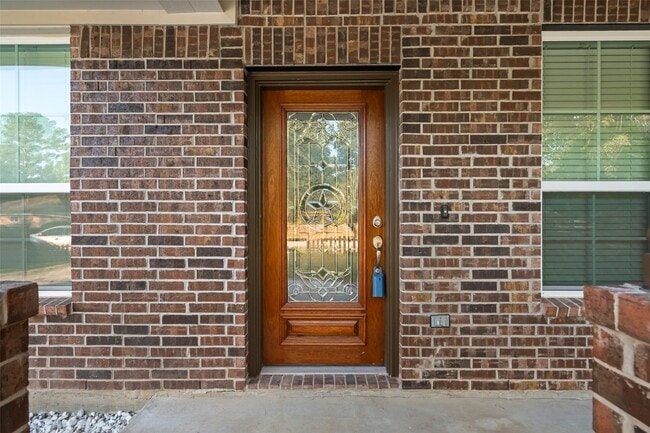 Building Photo - 26307 Pine Canyon Dr