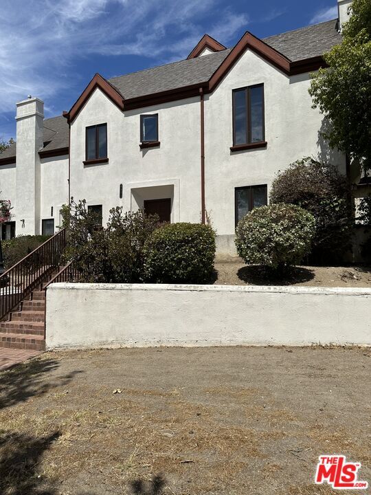 Foto del edificio - 4801 W 8th St