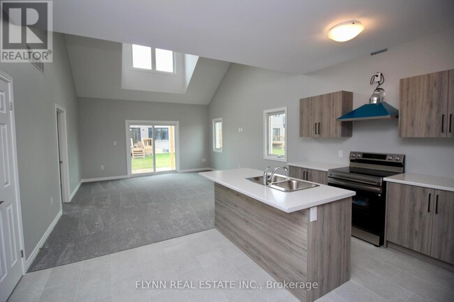 Building Photo - 10 Elvira Wy