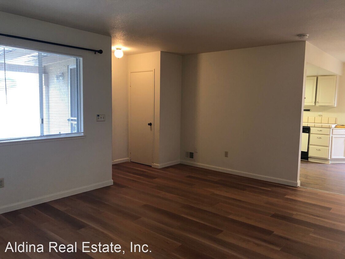 Foto del edificio - 2 br, 2 bath House - 529 Vivienne Dr.