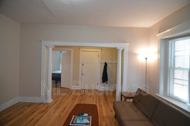 Foto del edificio - 6009 Kingsbury Ave