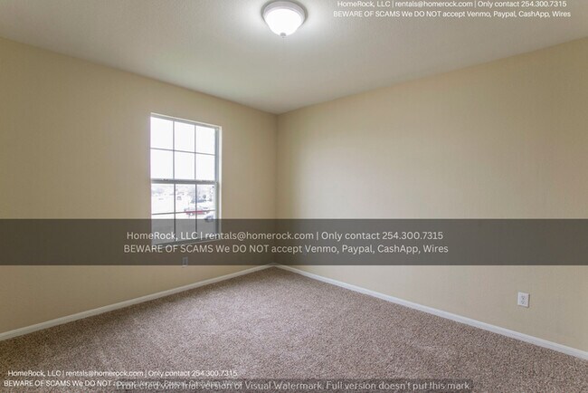 Foto del edificio - 4 Bedroom 2.5 Bath Available NOW