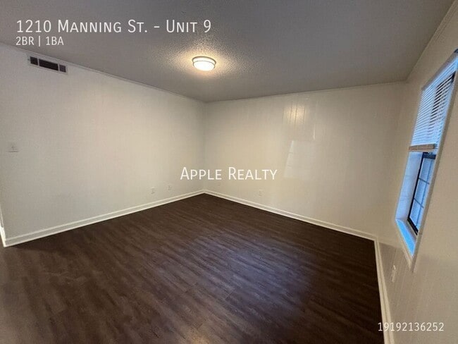 Building Photo - 1210 Manning St