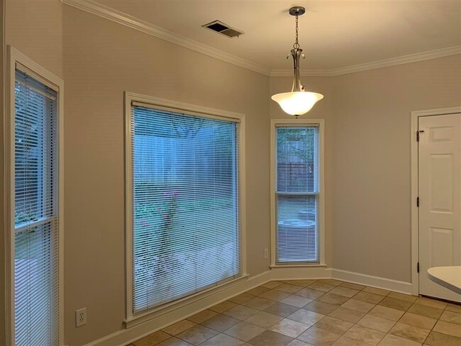 Building Photo - 2154 Chartley Pl