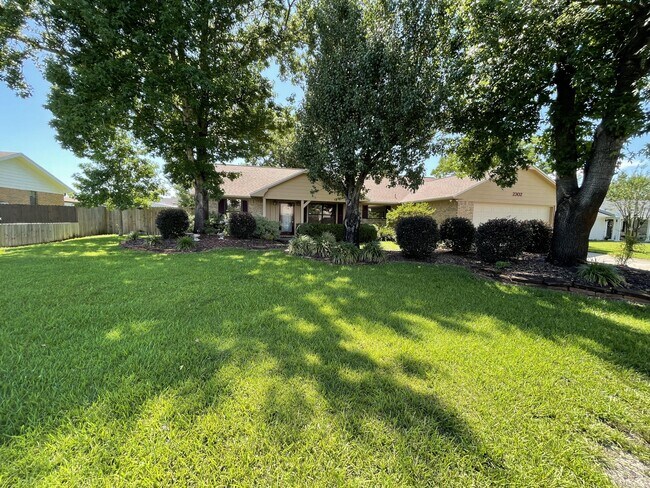 Foto del edificio - 2302 Pentland Rd