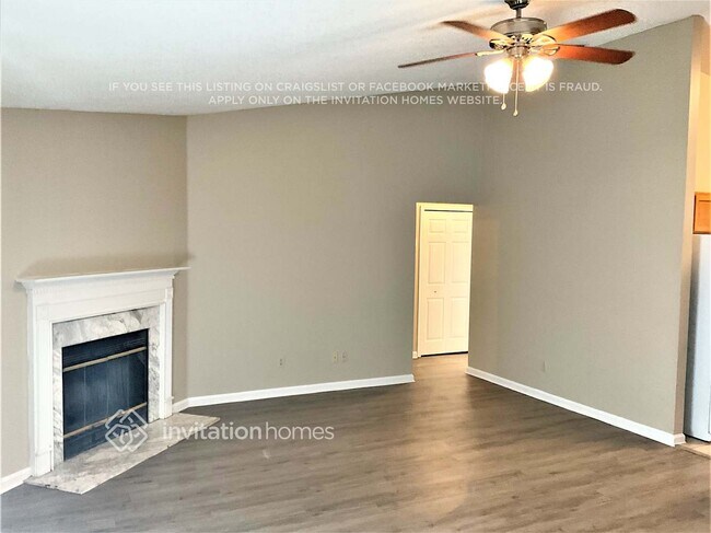 Foto del edificio - 1370 Pawnee St