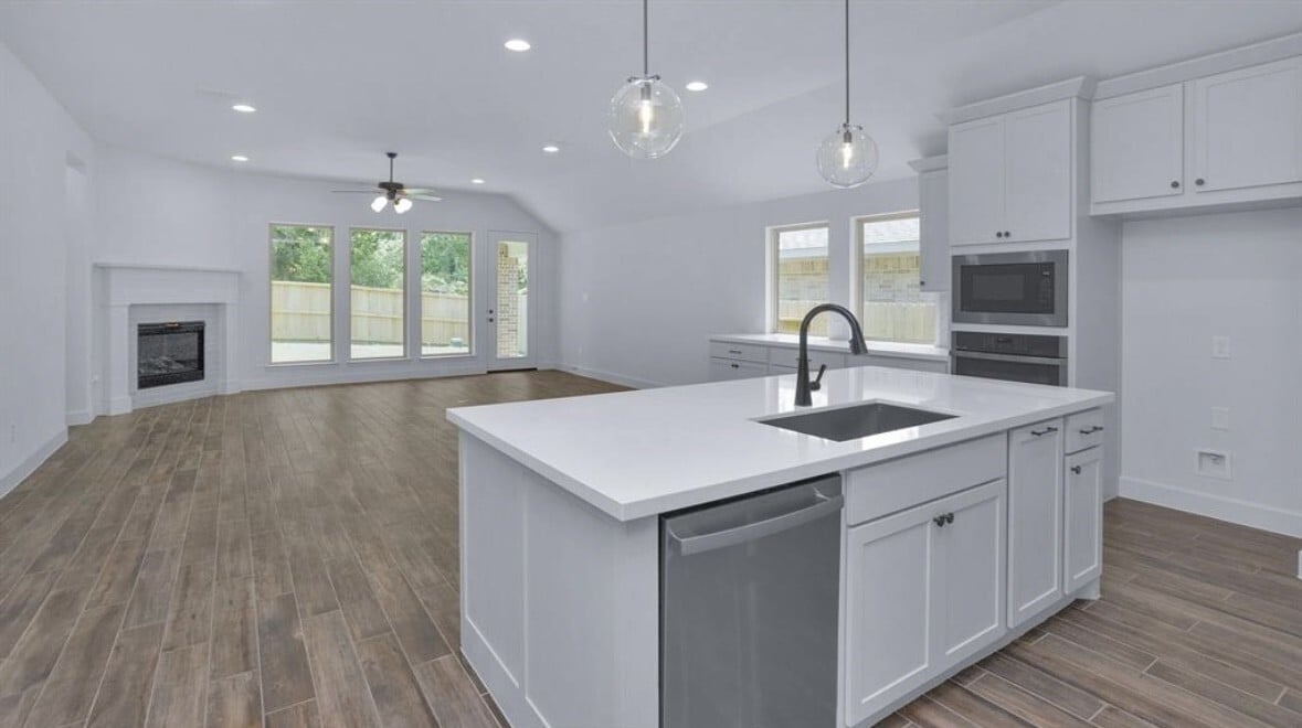 Building Photo - 535 Oakview Bend Dr