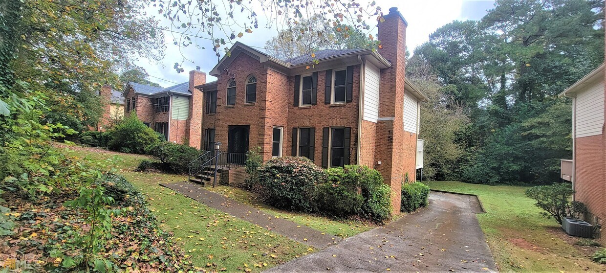 Primary Photo - 765 N Parkwood Rd