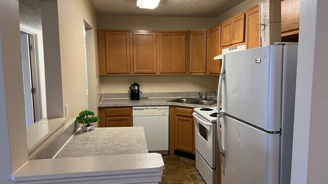 Building Photo - 9707 Balsam Way